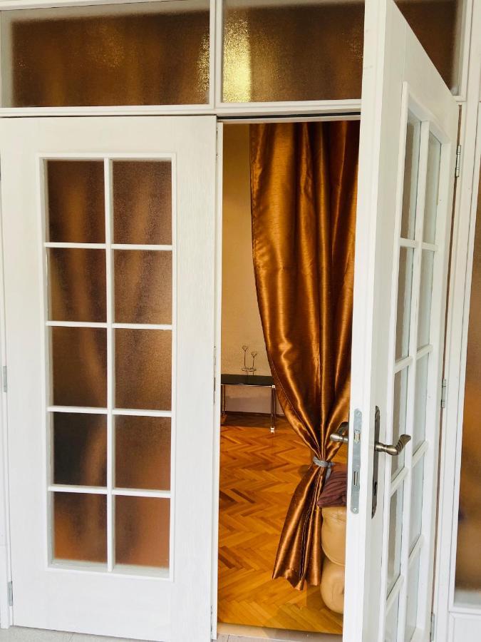 Right In The Heart Of Podgorica! Appartement Buitenkant foto